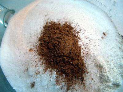 How to make a pumpkin roll