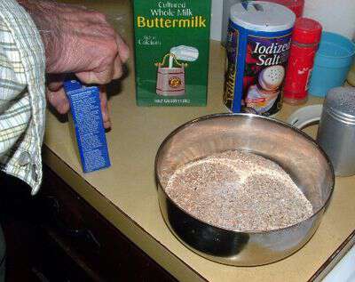Making bread out of coarse ground cornmeal