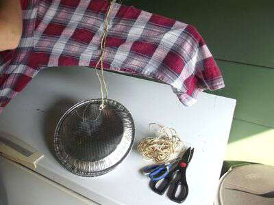 How do you make a scarecrow